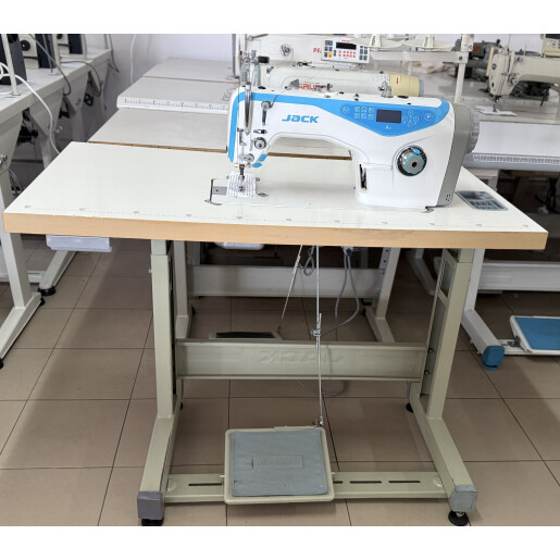 Oferta !! Masina pentru cusut liniar cu un ac Jack A4, automata