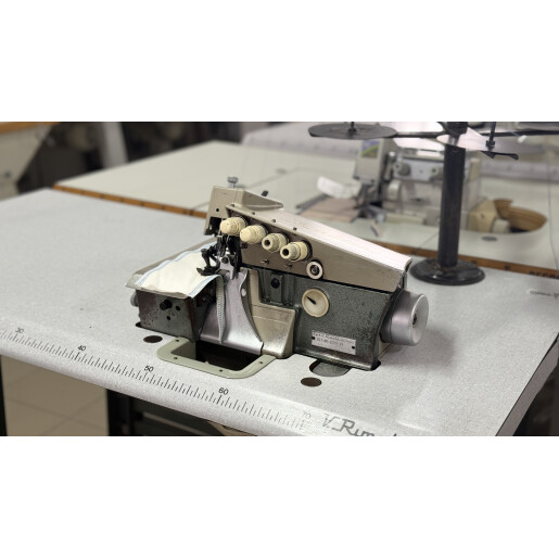 Lichidare STOC - Masina de surfirlat cu 2 ace si 4 fire RiMOLDI 327 -- 220V !!!