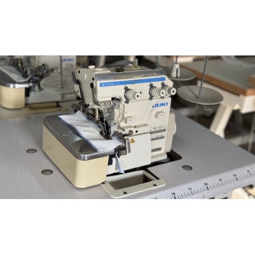 Masina de surfilat 1 ac si 3 fire JUKI MO-3604