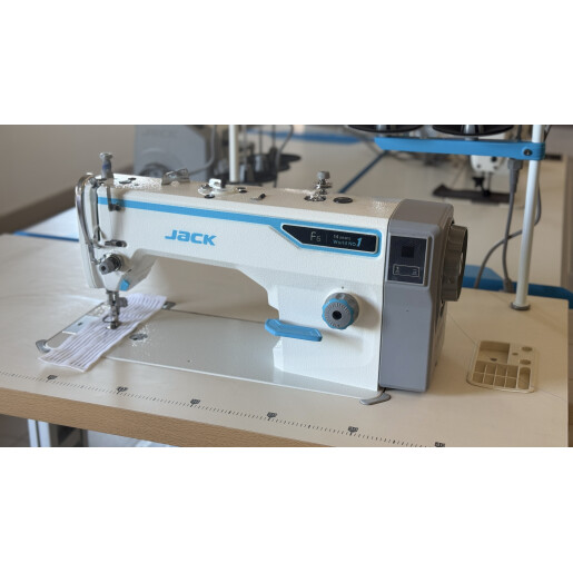 Masina de cusut liniar cu un ac Jack F6