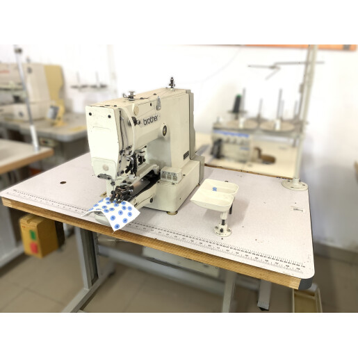 Masina de cusut nasturi JUKI LK-B438E