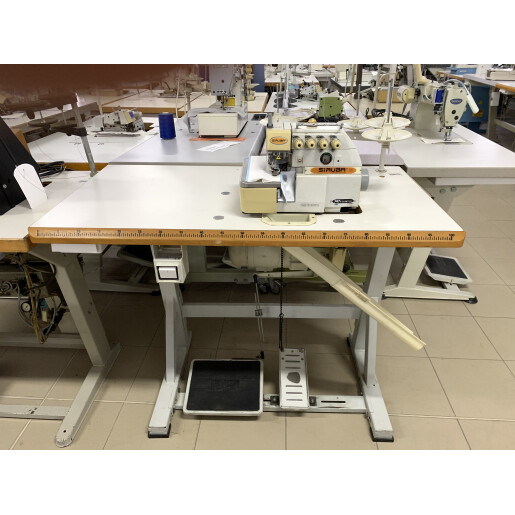 Masina de surfilat cu 2 ace si 4 fire Siruba 747F-514