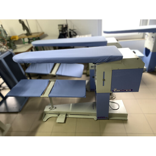 Masa de calcat aspiranta Comel SXD