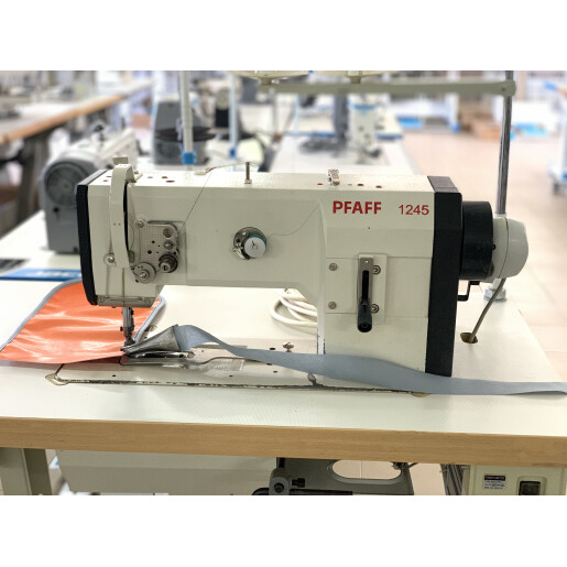 Masina de cusut liniar cu triplu transport PFAFF 1245 si aplicat banda
