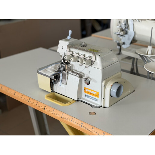 Masina de surfilat cu 2 ace si 4 fire Siruba 747K-514M2-24