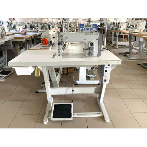 Masina de cusut liniar, automata cu transp.ac material Durkopp 272