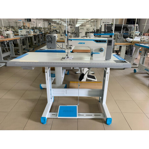 Masina de cusut liniar cu un ac Jack F6