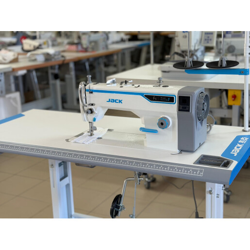 Masina de cusut liniar cu un ac Jack F6