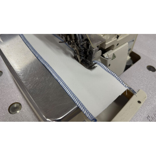 Masina de surfilat cu 2 ace si 4 fire Juki 6714