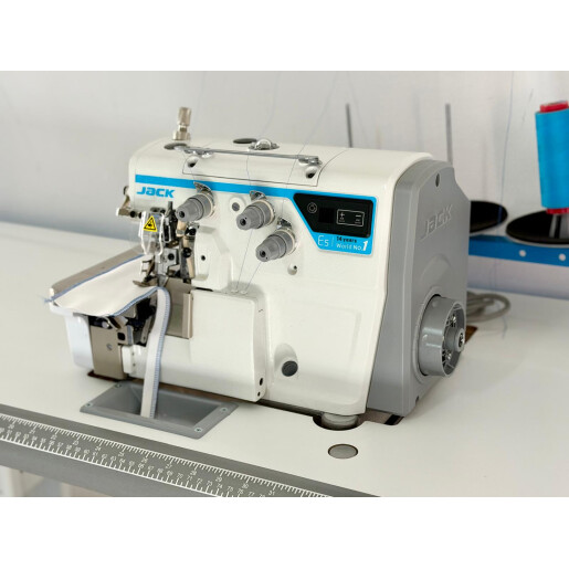 Masina de surfilat cu 1 ac si 3 fire Jack E5-3