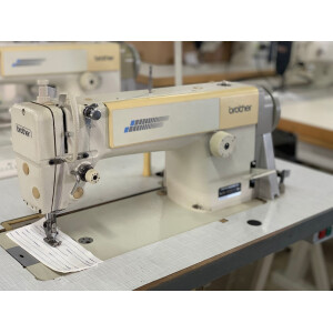 Masina de cusut liniar cu taiere Brother SN-7220