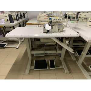 Masina de surfilat 2 ace, 4 fire Juki MO-3314