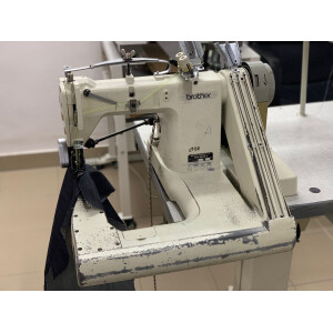 Masina pentru cusatura franceza Brother DT6-B928