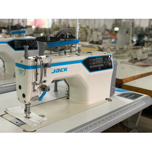 Super oferta !! Masina de cusut liniar full automata Jack A4F, in stare noua 
