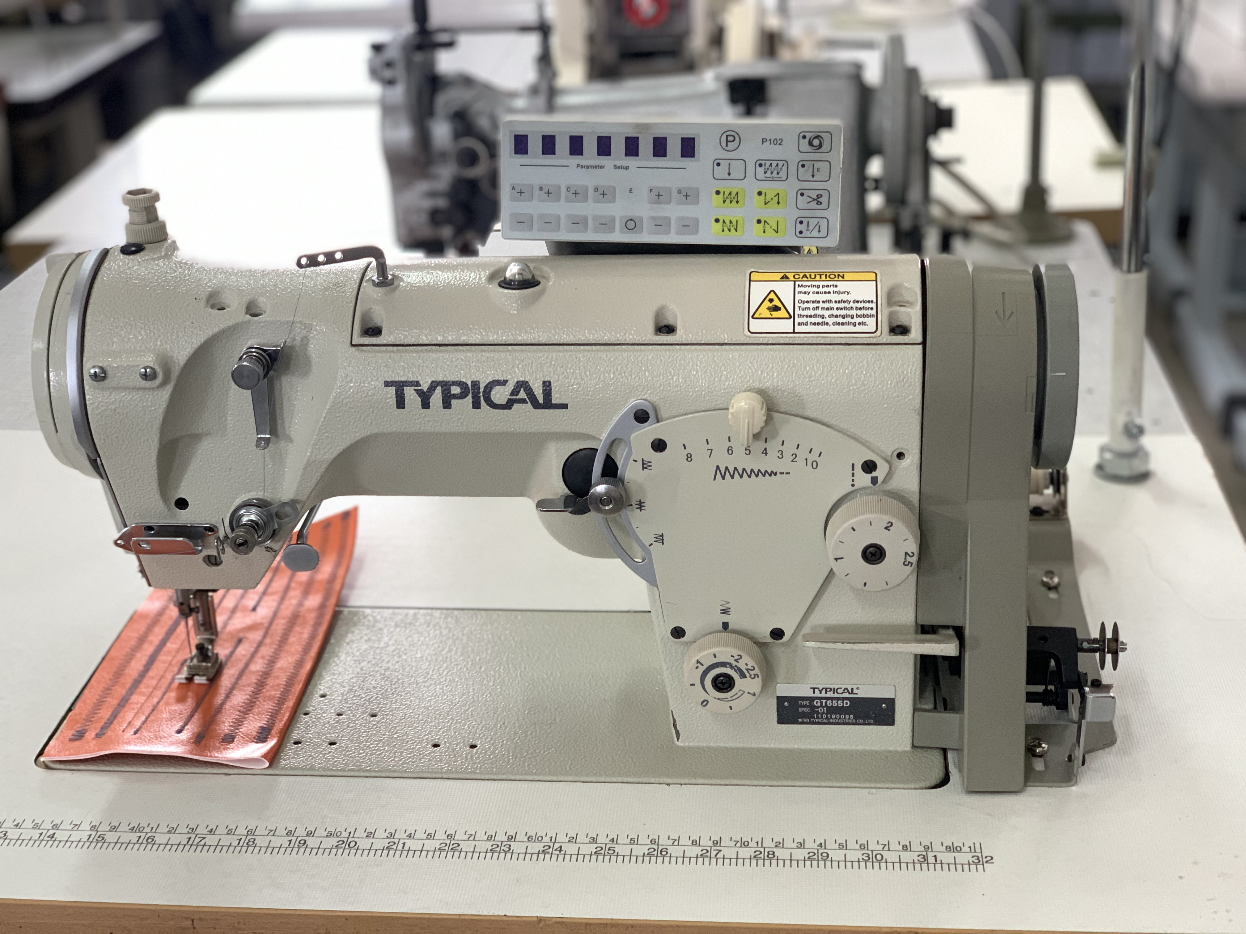 Masina de zigzag electronica Typical GT655D